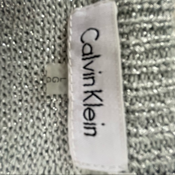 Calvin Klein, Silver Glitter Top with 3 Tier Ruffle Sleeves Sz Lg - Picture 5 of 7